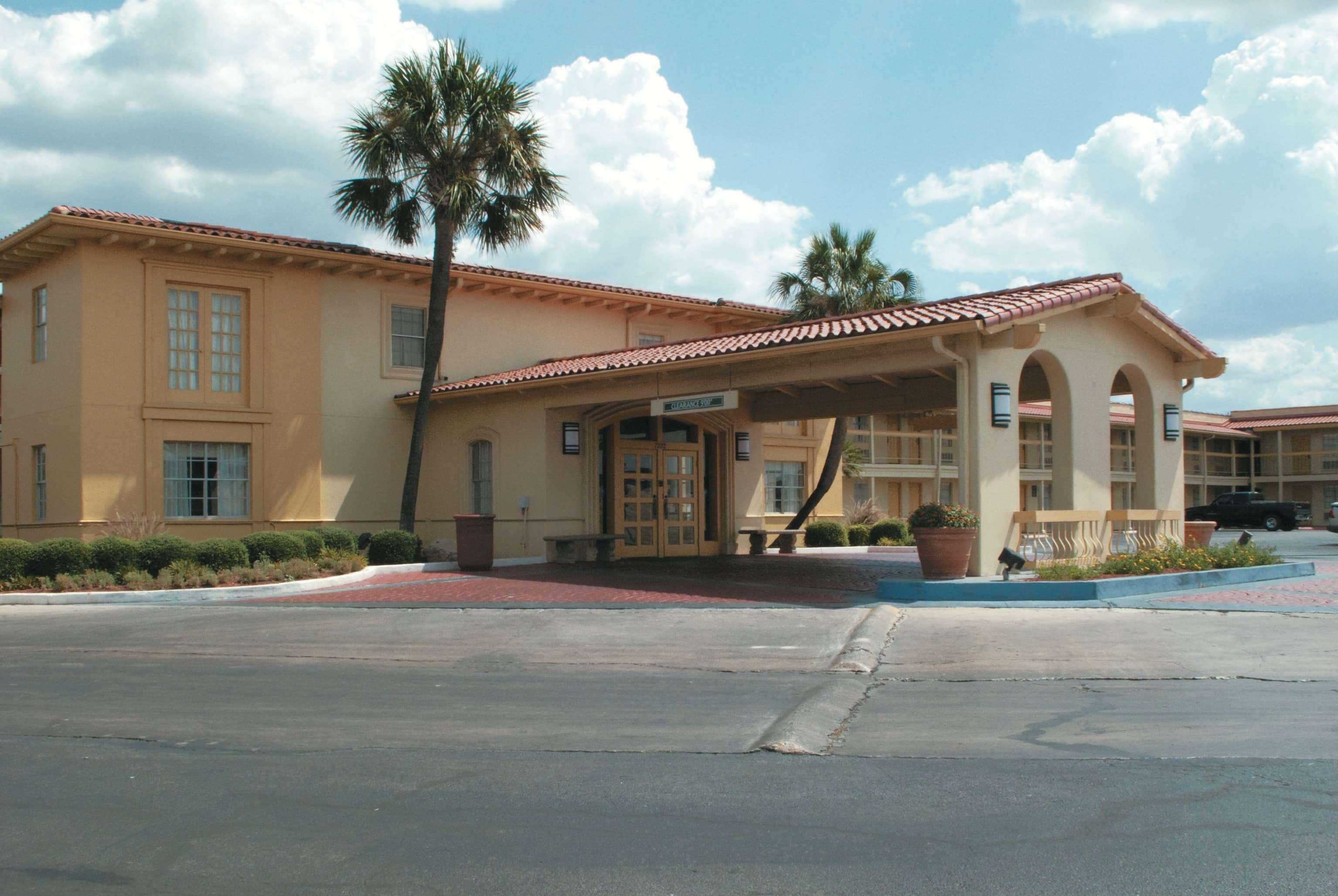 Baymont By Wyndham San Antonio South Park Ξενοδοχείο Εξωτερικό φωτογραφία